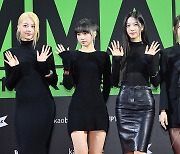 르세라핌, 데뷔 7개월 만에 '글로벌 K-팝 스타' 등극…주간·월간 차트 점령!