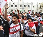 페루 대통령 탄핵…탄핵 찬성파도 맞불 집회