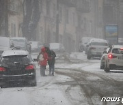 [포토] 눈 내린 우크라이나 수도 키이우