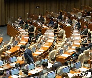 '대규모 적자' 한전 회사채 발행 한도 2배→5배…개정안 국회 부결