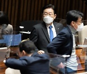 이재명, 납품단가연동제 통과에 "공통공약 1호 법안, 뜻깊다"