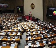 여야 합의로 상임위 통과한 한전법, 본회의서 野 뒤집었다