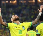 '극우 대통령' 지지한 네이마르, 축구로 갈라진 브라질