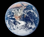 [아하! 우주] 역사상 가장 위대한 천체사진… ‘블루마블’ 촬영 50주년