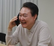 尹대통령-김건희 여사, 월드컵 축구 대표팀과 밥 먹는다