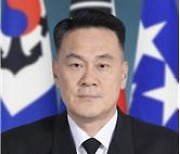 김명수 제31대 해군작전사령관 취임…"해상 작전 능력 완비"