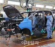 중국 자동차 판매, '제로코로나' 쇼크에 9.5% 급감