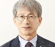 尹, 과거사정리위원장에 김광동 상임위원 임명