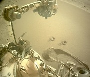 "담배 연기보다 미세한 화성의 모래"…'퍼서비어런스' 토양 표본 수집