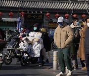중국인들, 갑작스러운 ‘제로 코로나 완화’에 의약품 대거 사재기