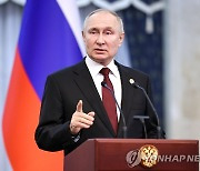 푸틴 "핵으로 우리 공격하는 나라는 흔적도 남지 않을 것"
