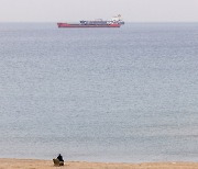 튀르키예 바다에 유조선 28척, 원유 1500만 배럴 묶여…“원유 공급 차질 우려”