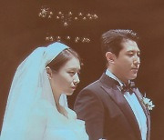 지연♥황재균, 결혼식 사진 공개…함박웃음 신랑신부+축가는 아이유 [종합]