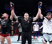 'UFC 282' 블라호비치 vs 안칼라에프, 사상 초유의 무승부.. 라이트헤비급 챔피언 행방은?