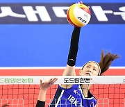 [포토] 김수지, 타점 높은 블로킹