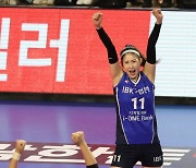 [포토]김수지,승리의 순간
