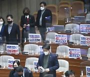 이상민 해임건의안 본회의 통과···윤 대통령 거부시 정국 급랭