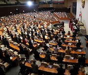 이상민 해임안 통과…김진표 "예산안 처리 위한 불가피한 조치"