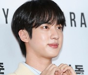 BTS '진' 내일 입대… 軍 "안전통제 위해 종합상황실 운영"