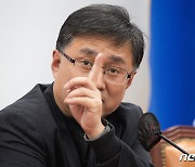 '국민감세안' 밝히는 김성환 민주 정책위의장