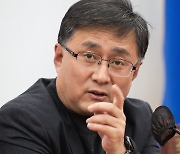 김성환 더불어민주당 정책위의장, 국민감세안 관련 기자간담회