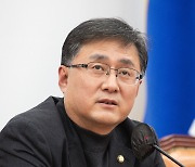 국민감세안 설명하는 김성환 민주당 정책위의장