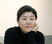 [공식] '기생충' 이정은 본격 美진출, 애플TV '리틀 아메리카 시즌2'서 독보적 존재감 눈길