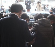 '잔고증명 위조 혐의' 尹장모 동업자 변론 마무리…내년 1월 선고