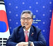박진 “북핵 긴밀한 협조를”..왕이 “건설적 역할 할 것”