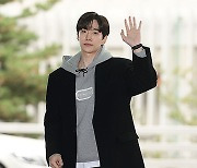 이준호 ‘친절한 출국 인사’ [MK포토]