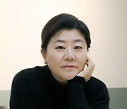 이정은, 애플TV '리틀 아메리카 시즌2'서 열연..해외 팬들까지 사로잡았다