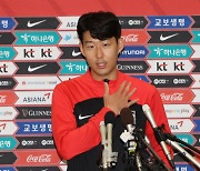 "손흥민, 잘 때 빼고 '이것' 했다" ···父가 말한 월드컵 비화