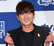 신화 이민우 “센터 좋아하는 거 아냐…이수만이 세웠다”(‘라디오쇼’)