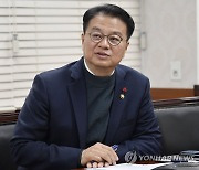 국제금융기구 현안점검회의 주재하는 방기선 차관