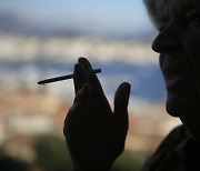 뉴질랜드서 2009년 이후 출생자는 평생 담배 못 사…새 금연법 통과
