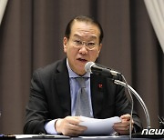 기자단과 간담회 가진 권영세 통일부 장관