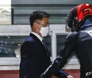 검찰, 김만배 재산 '은닉 조력자' 체포·압수수색