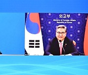 한국 발표엔 “시진핑 방한 논의” 중국선 “미국, 국제규칙 파괴”