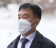 검찰, ‘김만배 재산 은닉’ 조력자 2명 체포·압수수색