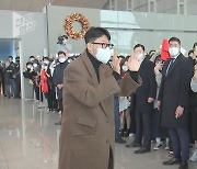 [현장영상] 40분 ‘공항 사인회’로 팬들에게 보답…손흥민 출국길 현장