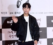 [포토] 주종혁, '영웅' 보러 왔습니다~