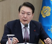 尹대통령 “거짓 선동, 협박 일삼는 세력과 타협 안돼”