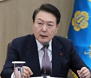 ‘文 케어’ 폐기 선언한 尹 “인기영합 포퓰리즘 정책은 재정 파탄·건강보험 근간 해쳐”
