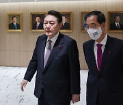 화물연대 ‘투항’에 힘입은 尹정부… ‘연금·노동·교육·건보개혁’ 드라이브