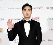 '지우학' 임재혁, AAA 아이콘상 수상..봉준호 감독 수상소감 패러디[2022 AAA]