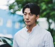 김현주와 얽히고설킨 '트롤리' 4인