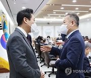 국무회의 참석한 이상민 행안부 장관과 오세훈 서울시장