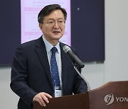 인사말하는 유홍림 서울대 총장 후보