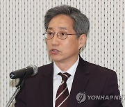 인사말하는 방문신 SBS문화재단 사무처장