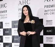 [E포토] 김혜수, '블랙 패션 우아한 여신 자태'